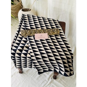 Triangle Black and creme - Mul...