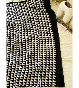 Triangle Black and creme - Mul cotton Saree